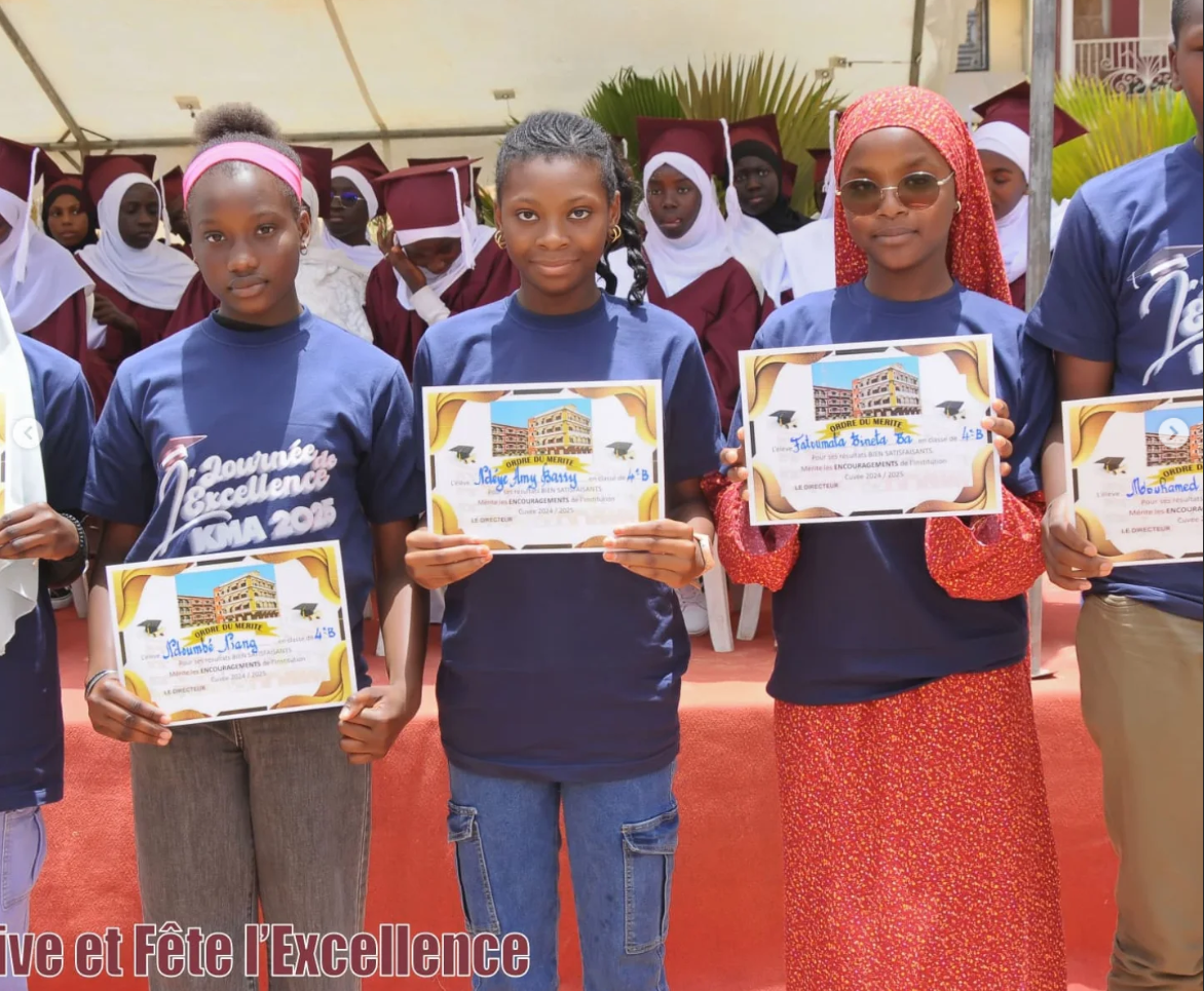 Ndoumbe Niang, Ndeye Amy Barry, Fatoumata Binta Ba · 4ème